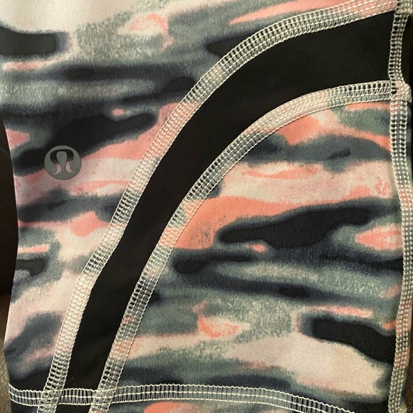 LULULEMON Run Inspire Crop - Wamo Camo - sz 8 EUC - Picture 5 of 5